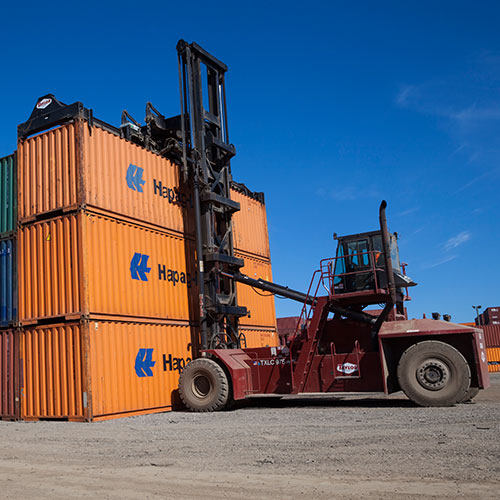 Gusgo Transport truck and containers