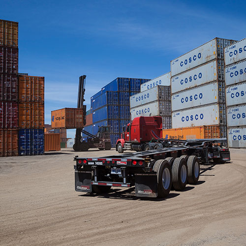 Gusgo Transport truck and containers