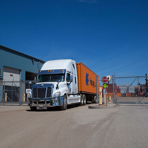 Gusgo Transport truck and containers