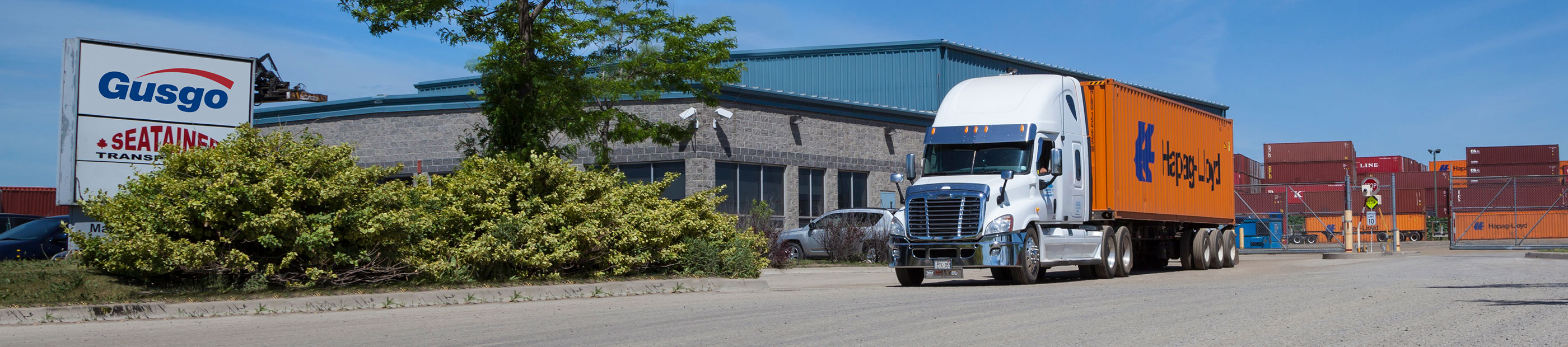 Gusgo Transport truck and containers